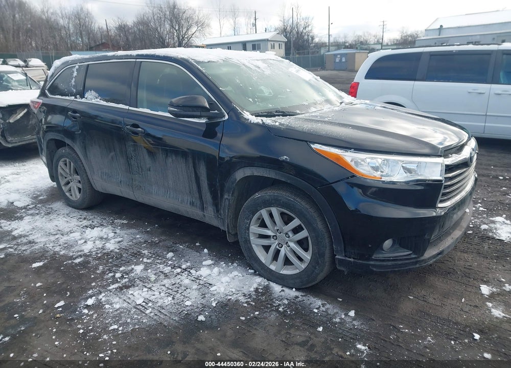 2015 TOYOTA HIGHLANDER LE V6 VIN: 5TDBKRFH7FS194777
