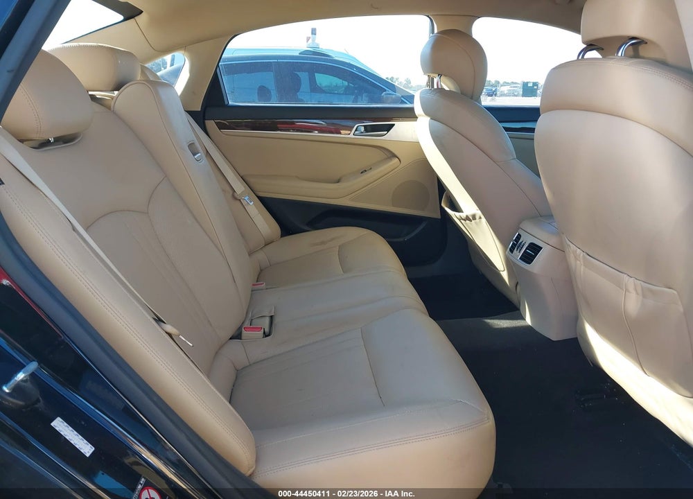 2016 HYUNDAI GENESIS 3.8 VIN: KMHGN4JE4GU132470