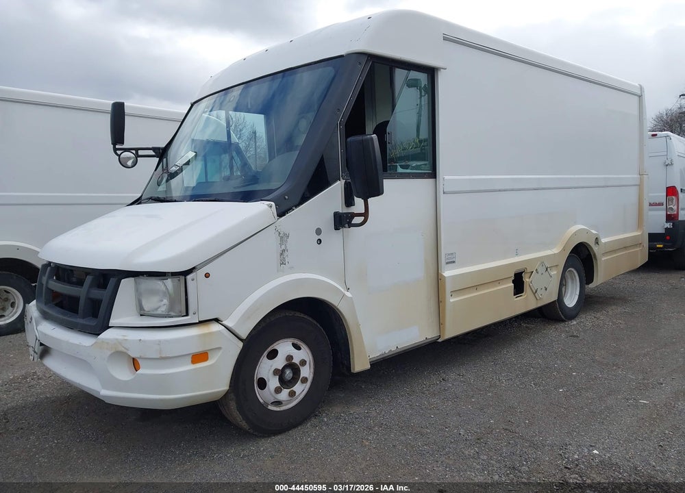 2013 ISUZU COMMERCIAL VAN VIN: JALB4T178D7W01632