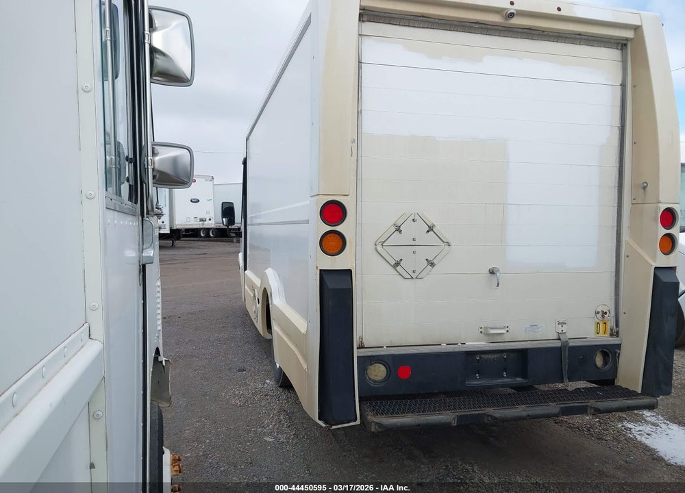 2013 ISUZU COMMERCIAL VAN VIN: JALB4T178D7W01632
