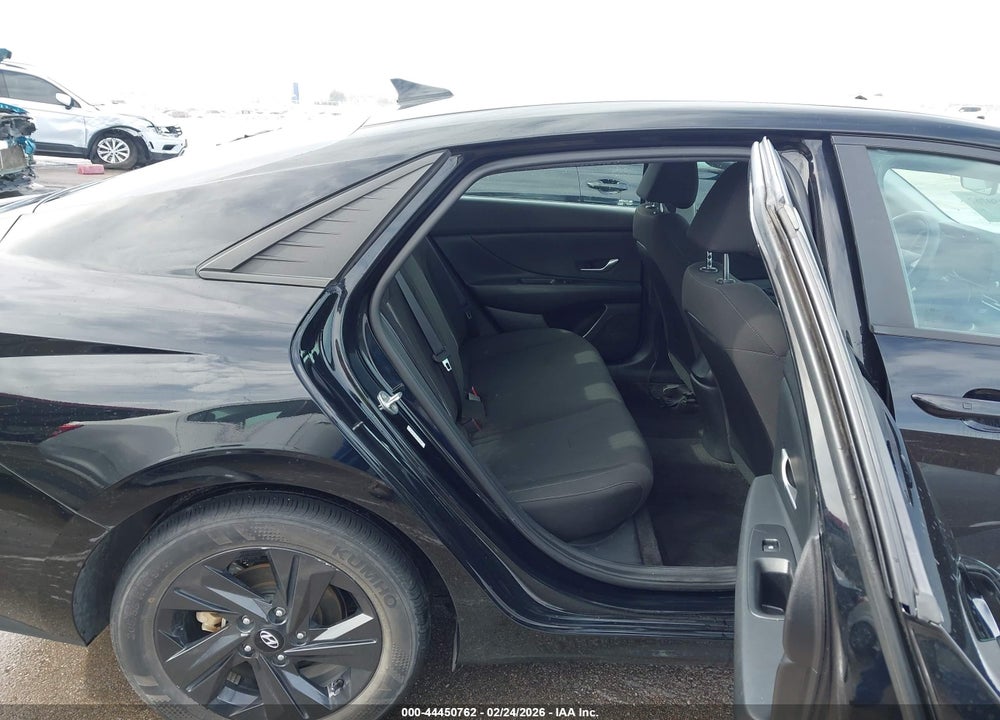 2022 HYUNDAI ELANTRA SEL VIN: KMHLM4AG2NU291388