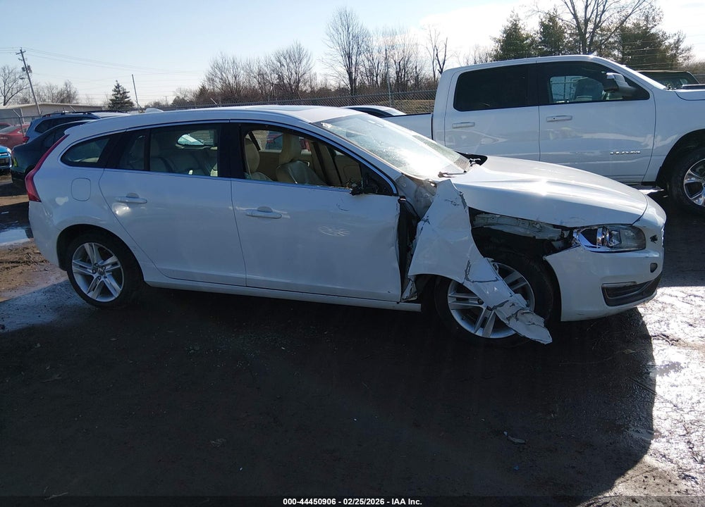 2015 VOLVO V60 T5 PREMIER PLUS VIN: YV140MEC9F1197355