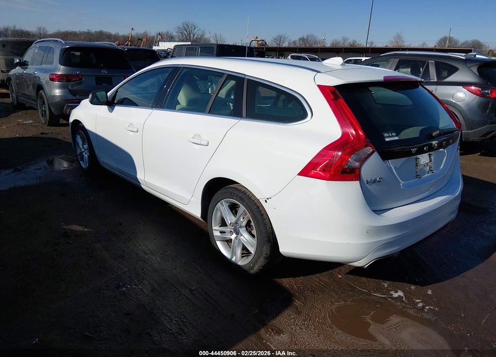 2015 VOLVO V60 T5 PREMIER PLUS VIN: YV140MEC9F1197355