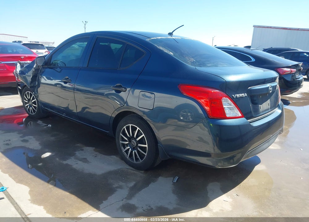 2015 NISSAN VERSA 1.6 S VIN: 3N1CN7AP0FL917652