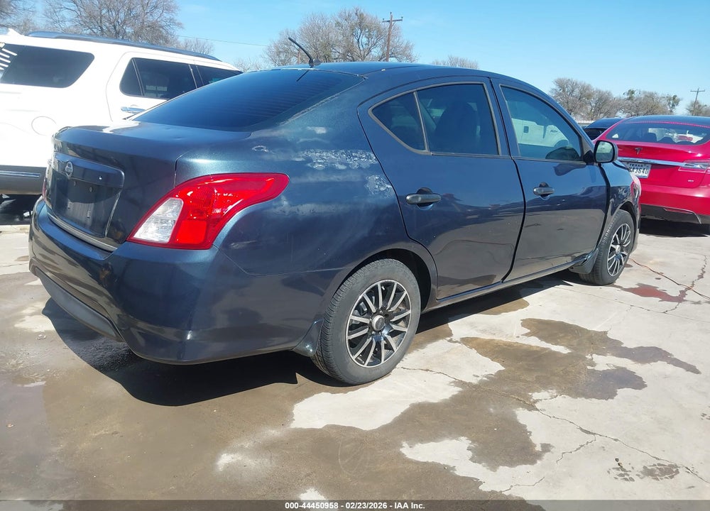2015 NISSAN VERSA 1.6 S VIN: 3N1CN7AP0FL917652