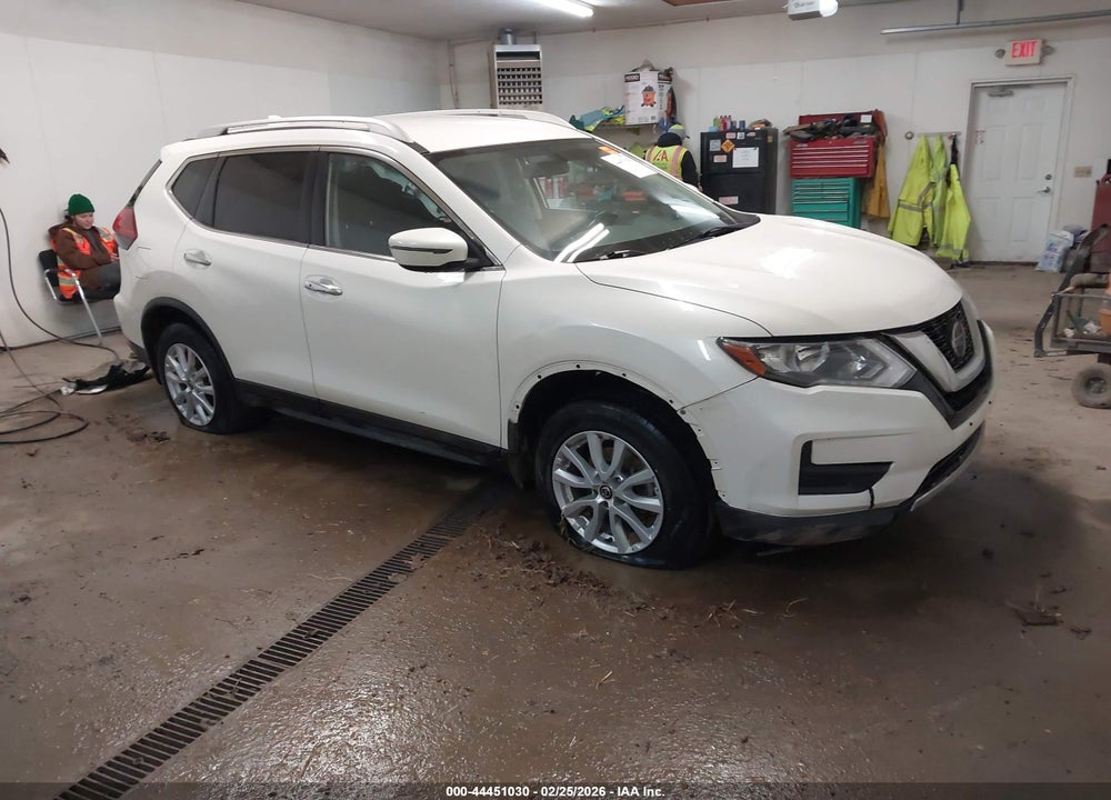 2018 NISSAN ROGUE SV VIN: JN8AT2MV9JW352235