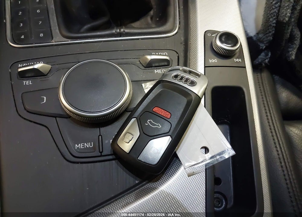 2018 AUDI A4 2.0T PREMIUM/2.0T TECH PREMIUM VIN: WAUNNAF41JA030687