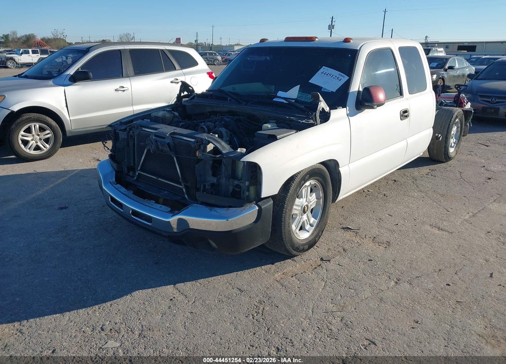 2001 CHEVROLET SILVERADO 1500 LS VIN: 2GCEC19T411326356