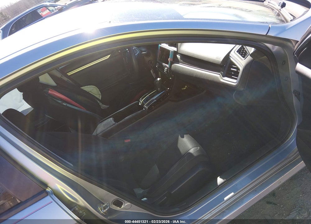2019 HONDA CIVIC LX VIN: 2HGFC2F64KH570186