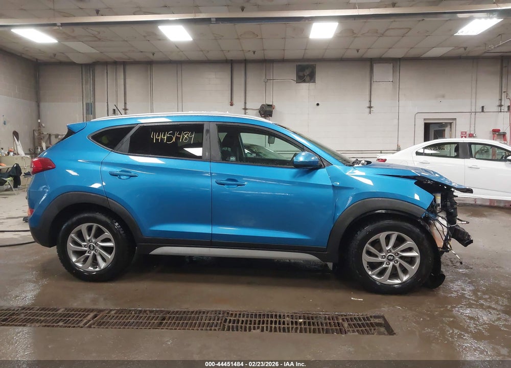 2017 HYUNDAI TUCSON SE VIN: KM8J3CA46HU485162