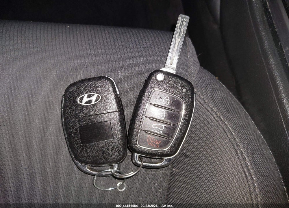 2017 HYUNDAI TUCSON SE VIN: KM8J3CA46HU485162