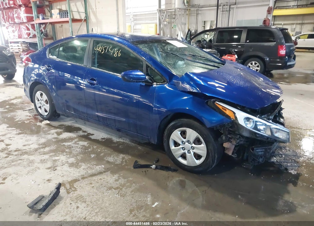 2018 KIA FORTE LX VIN: 3KPFK4A75JE189051