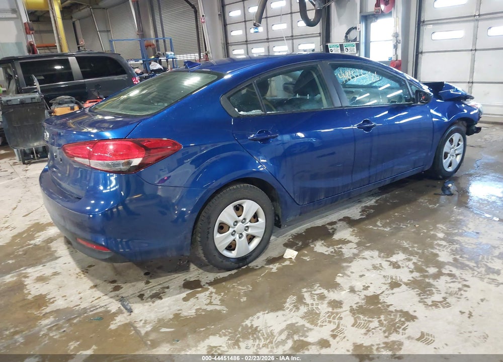 2018 KIA FORTE LX VIN: 3KPFK4A75JE189051