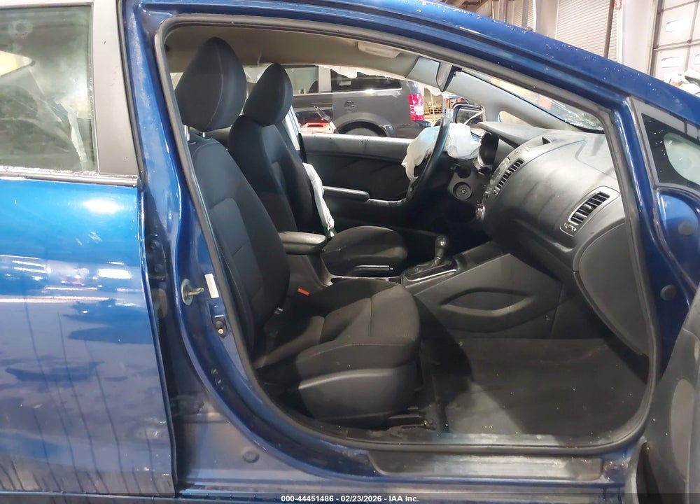 2018 KIA FORTE LX VIN: 3KPFK4A75JE189051
