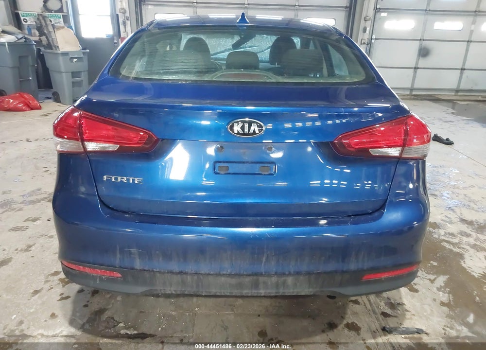2018 KIA FORTE LX VIN: 3KPFK4A75JE189051
