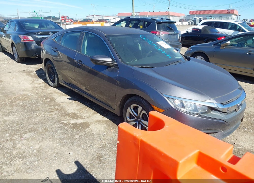 2018 HONDA CIVIC LX VIN: 19XFC2E53JE010340