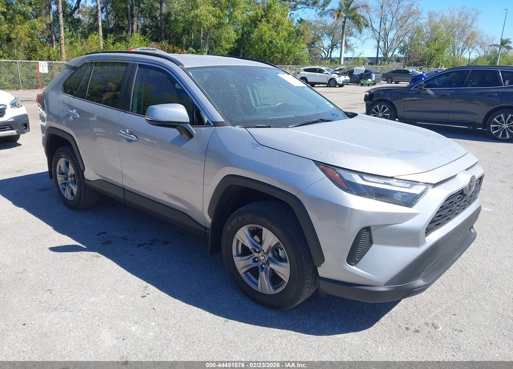 2024 TOYOTA RAV4 XLE VIN: 2T3W1RFV5RC294536