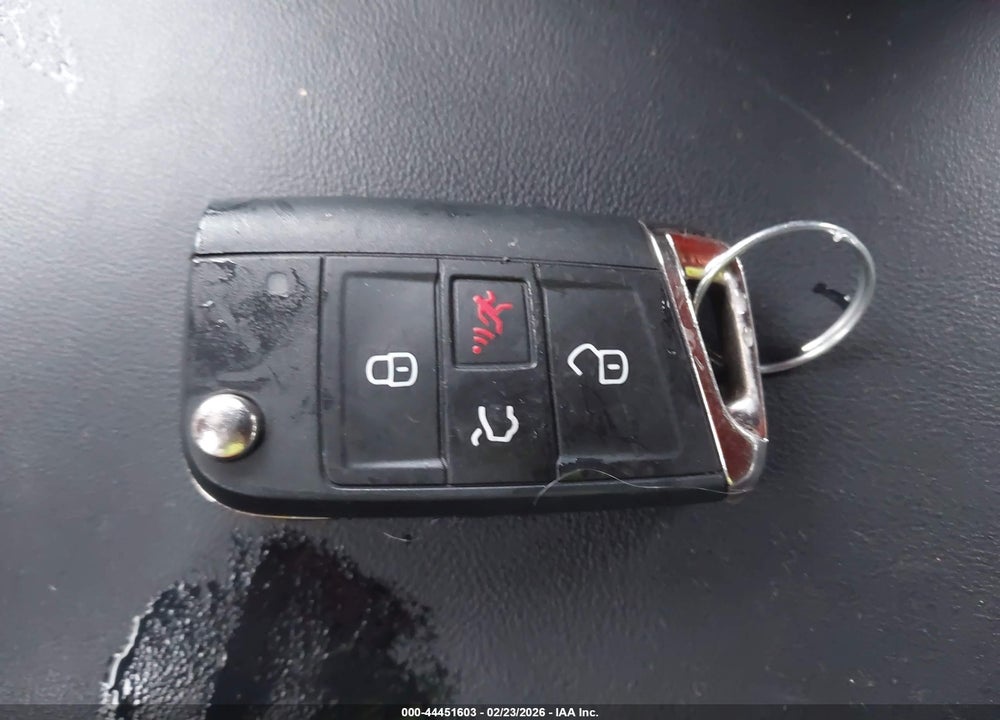 2019 VOLKSWAGEN E-GOLF SEL PREMIUM VIN: WVWPR7AU9KW911250
