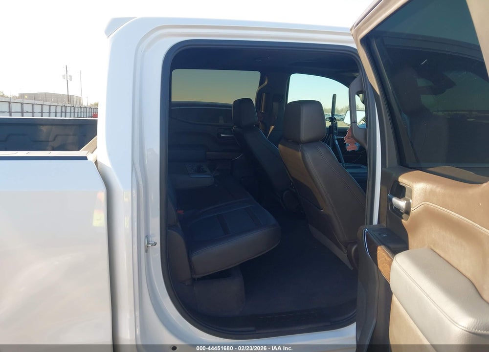 2020 GMC SIERRA 1500 4WD  SHORT BOX DENALI VIN: 3GTU9FEL2LG401224