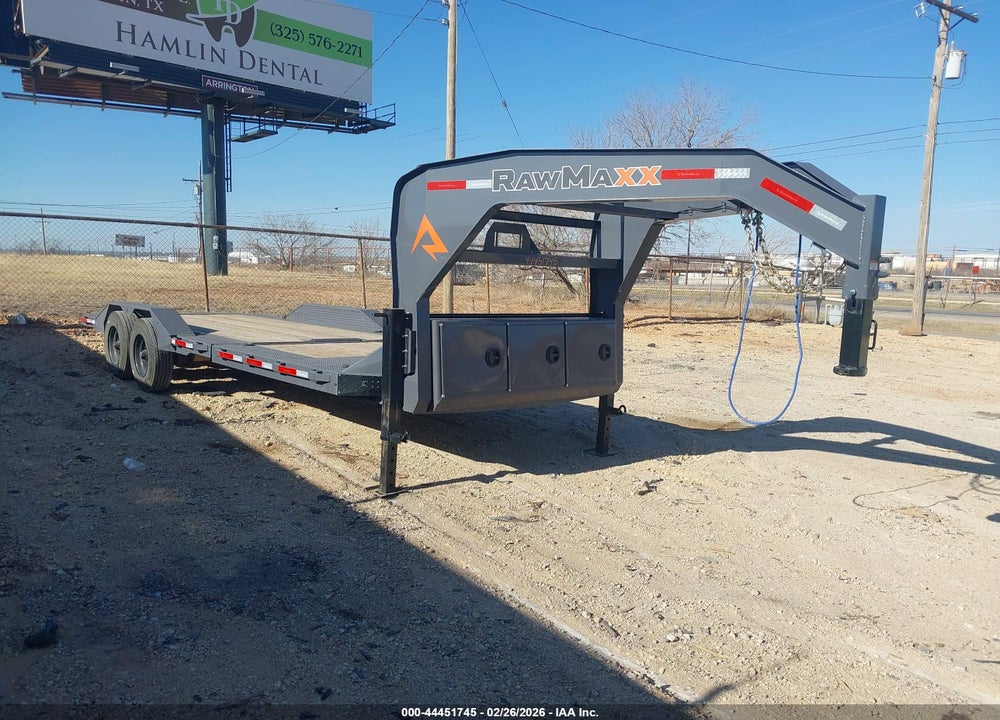 2026 TRAILER RAWMAXX 24' FLATBED GOOSENECK VIN: 3EVGF2429T1125748