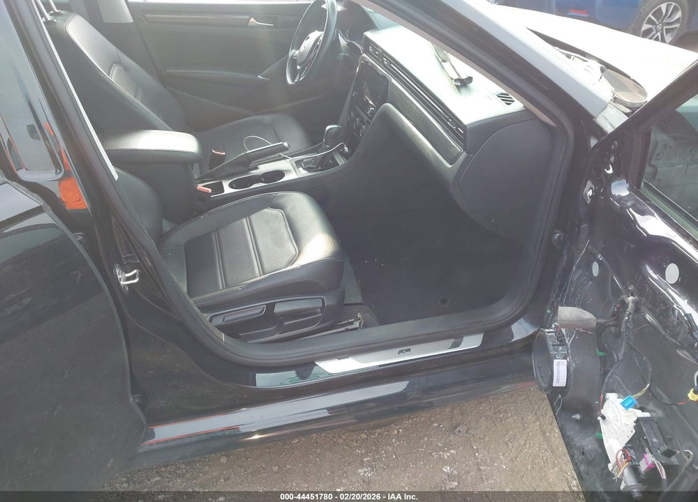 2020 VOLKSWAGEN PASSAT 2.0T R-LINE VIN: 1VWMA7A38LC025910