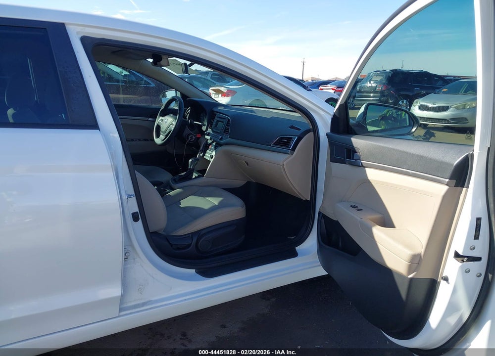 2018 HYUNDAI ELANTRA SE VIN: 5NPD74LF9JH276654