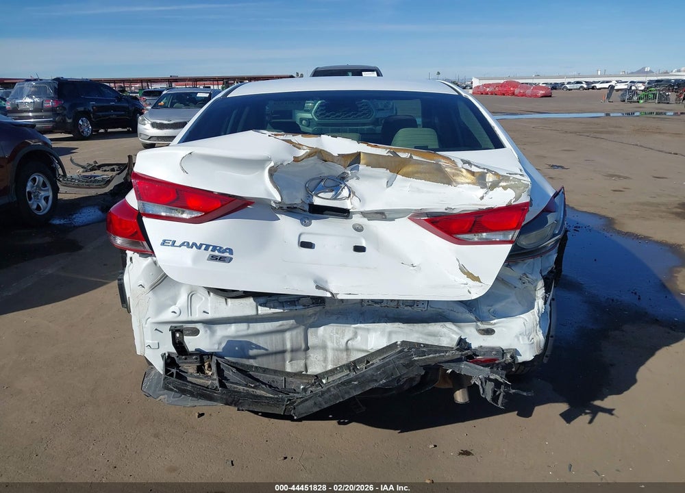 2018 HYUNDAI ELANTRA SE VIN: 5NPD74LF9JH276654