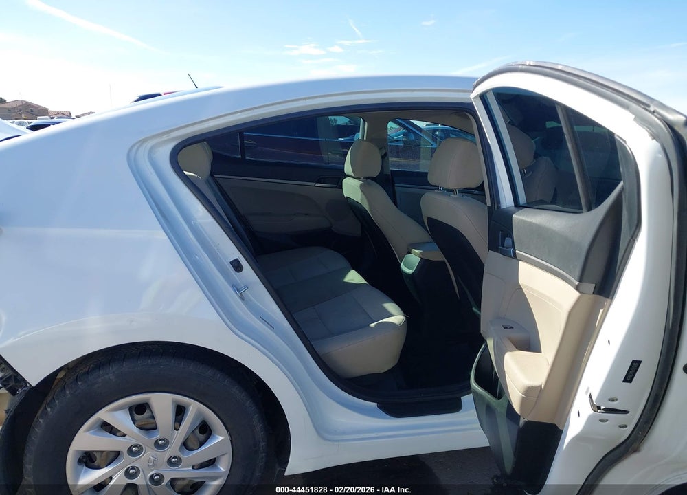 2018 HYUNDAI ELANTRA SE VIN: 5NPD74LF9JH276654