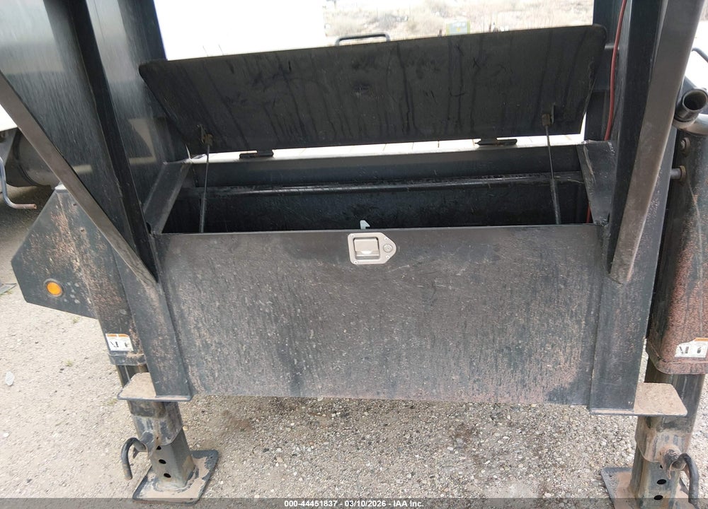 2026 BIG TEX TRAILER CO INC FLATBED GOOSENECK TRAILER VIN: 16V3F4827T6453580