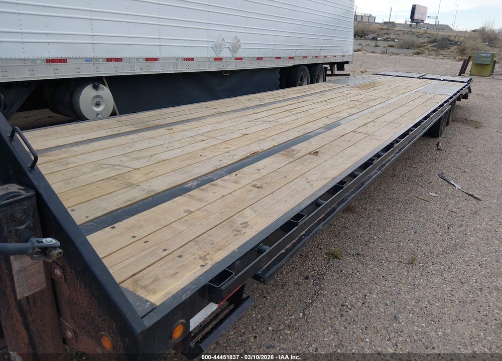 2026 BIG TEX TRAILER CO INC FLATBED GOOSENECK TRAILER VIN: 16V3F4827T6453580