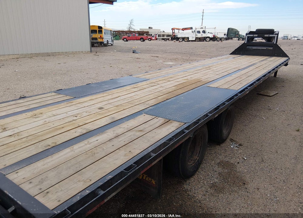 2026 BIG TEX TRAILER CO INC FLATBED GOOSENECK TRAILER VIN: 16V3F4827T6453580