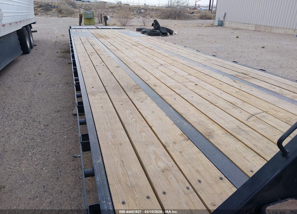 2026 BIG TEX TRAILER CO INC FLATBED GOOSENECK TRAILER VIN: 16V3F4827T6453580