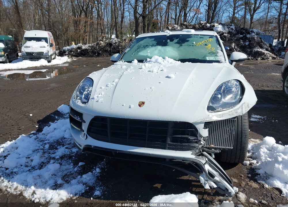 2018 PORSCHE MACAN TURBO VIN: WP1AF2A56JLB70659