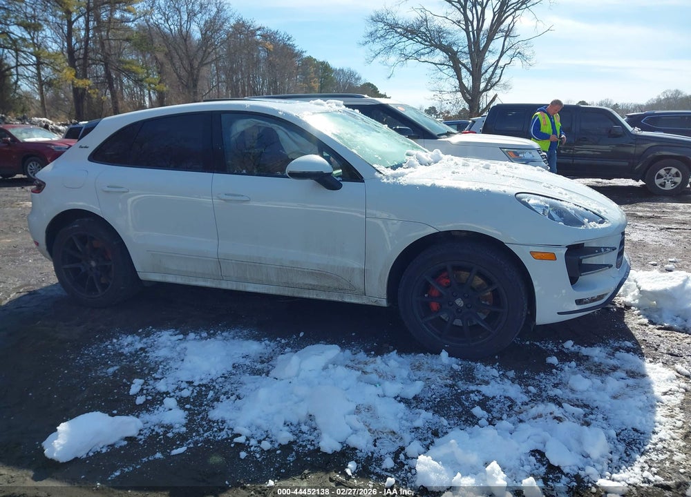 2018 PORSCHE MACAN TURBO VIN: WP1AF2A56JLB70659