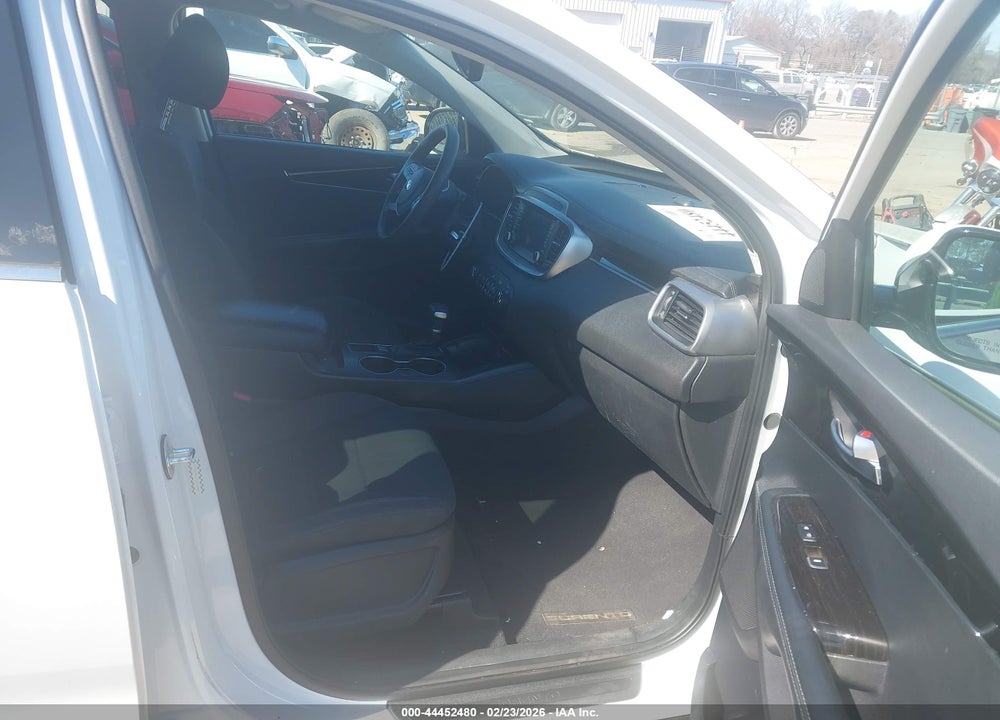 2020 KIA SORENTO 2.4L L VIN: 5XYPG4A31LG671525