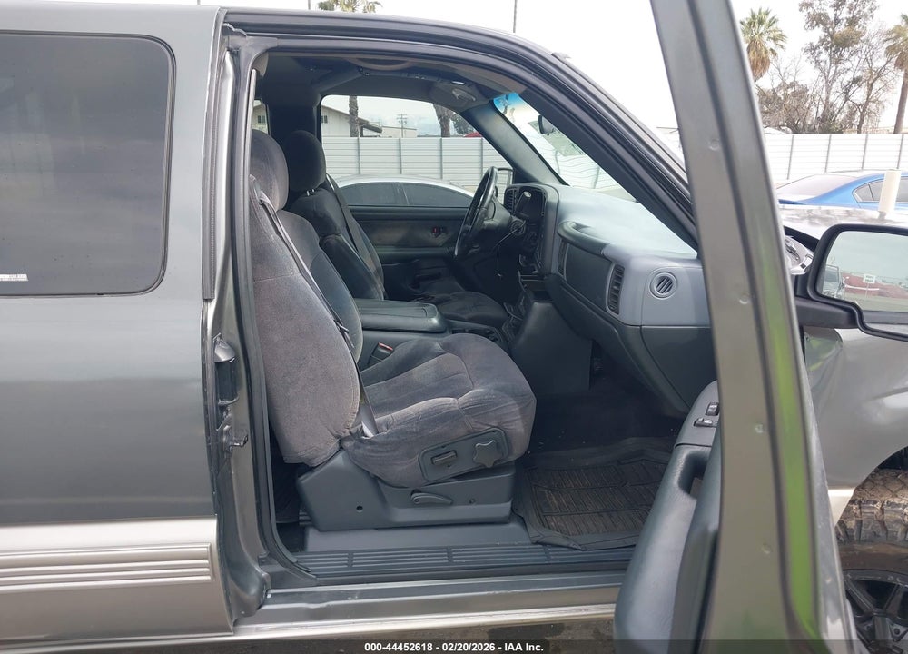 2001 CHEVROLET SILVERADO 1500 LS VIN: 2GCEK19T011340127