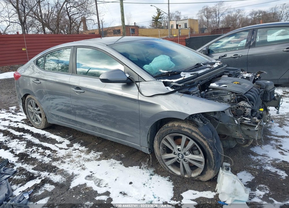 2018 HYUNDAI ELANTRA SEL VIN: 5NPD84LF0JH335197