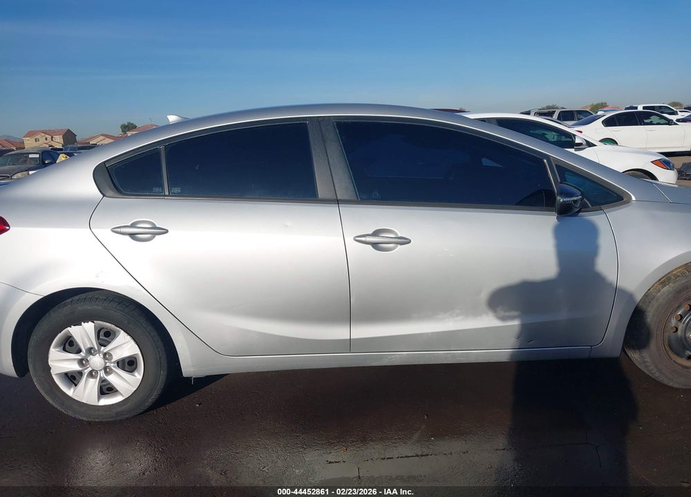 2016 KIA FORTE LX VIN: KNAFK4A65G5495918