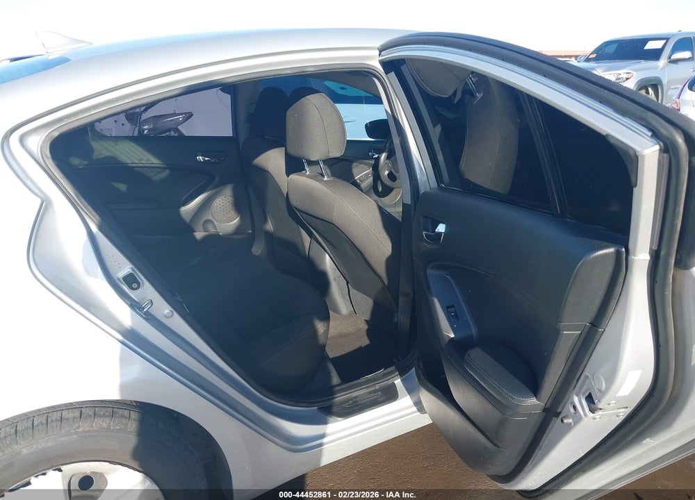 2016 KIA FORTE LX VIN: KNAFK4A65G5495918