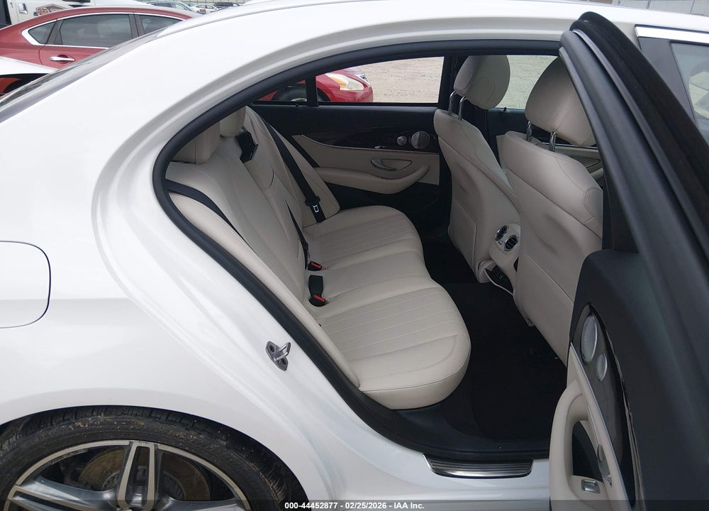 2019 MERCEDES-BENZ E 300 VIN: WDDZF4JB3KA525229