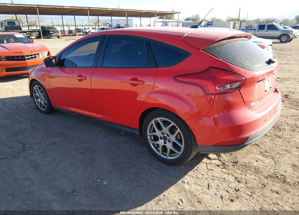 2015 FORD FOCUS SE VIN: 1FADP3K28FL326512