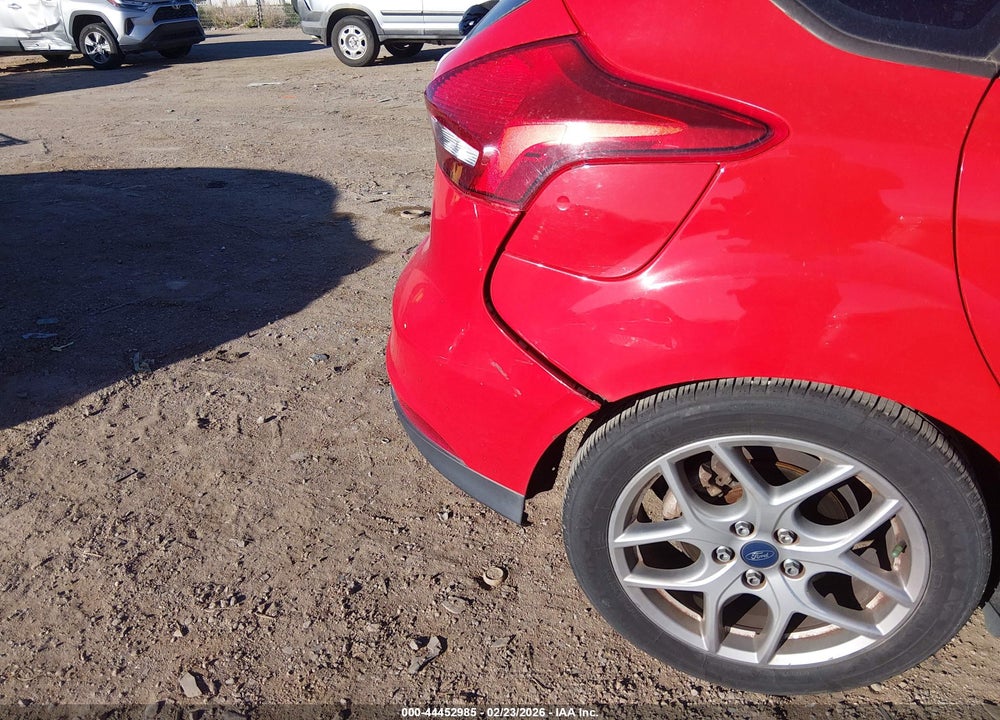 2015 FORD FOCUS SE VIN: 1FADP3K28FL326512