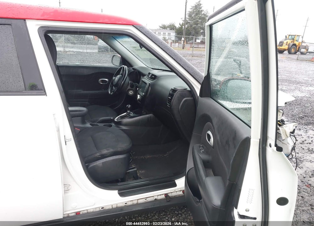 2018 KIA SOUL + VIN: KNDJP3A59J7598898