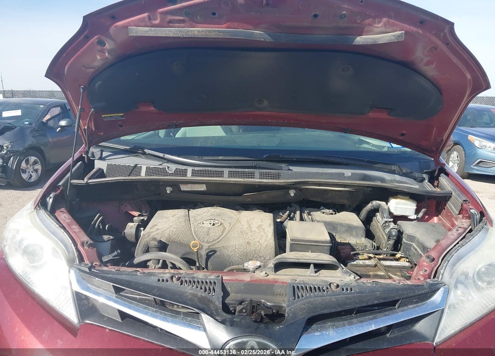 2019 TOYOTA SIENNA LE 8 PASSENGER VIN: 5TDKZ3DCXKS985816