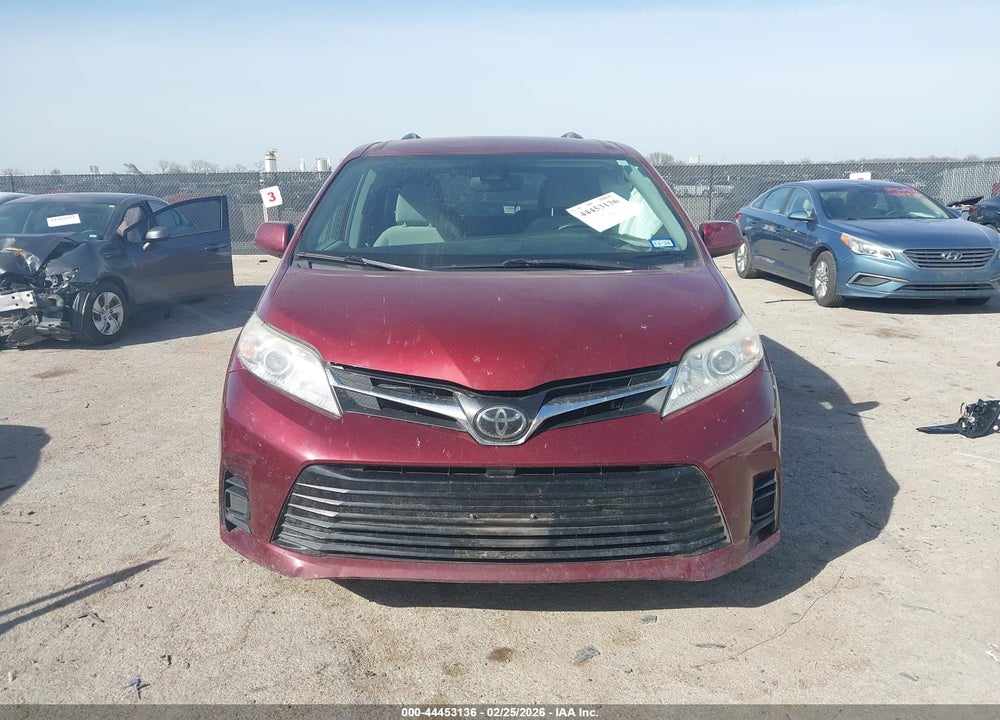 2019 TOYOTA SIENNA LE 8 PASSENGER VIN: 5TDKZ3DCXKS985816