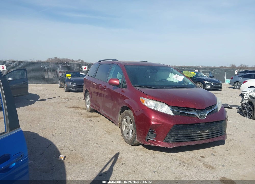 2019 TOYOTA SIENNA LE 8 PASSENGER VIN: 5TDKZ3DCXKS985816