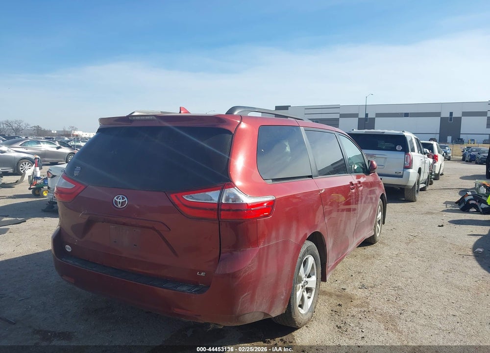 2019 TOYOTA SIENNA LE 8 PASSENGER VIN: 5TDKZ3DCXKS985816