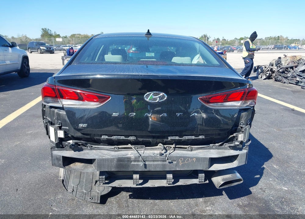 2018 HYUNDAI SONATA SE VIN: 5NPE24AF1JH682420