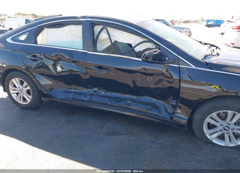 2018 HYUNDAI SONATA SE VIN: 5NPE24AF1JH682420