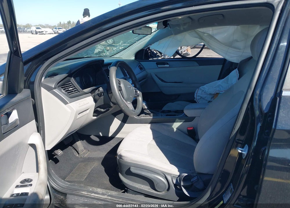 2018 HYUNDAI SONATA SE VIN: 5NPE24AF1JH682420